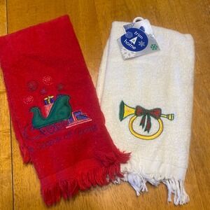 Trim‎ A Home Christmas Fingertip Towels One NEW Embroidered Fringe 2pk